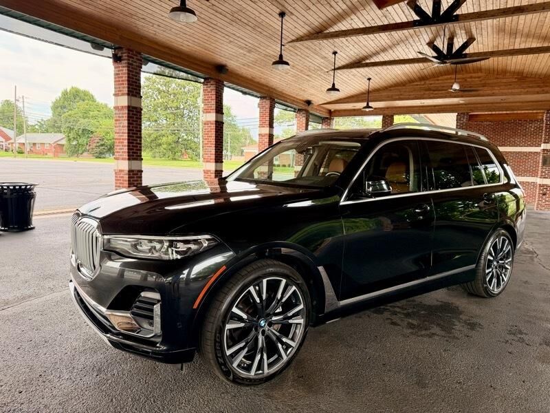 2022 BMW X7