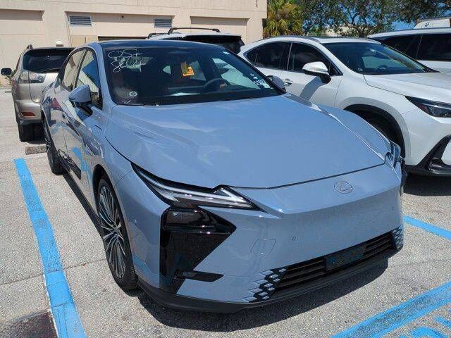 2026 LEXUS ES