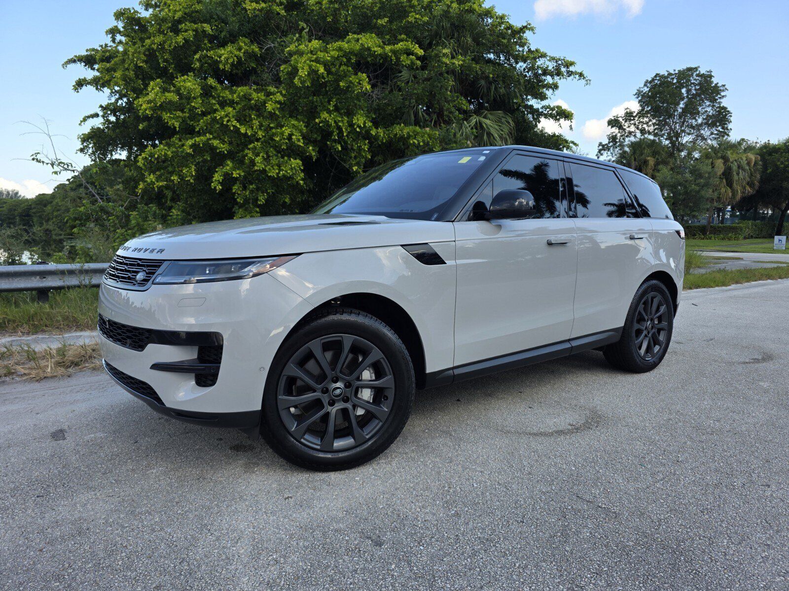 2023 LAND ROVER Range Rover Sport