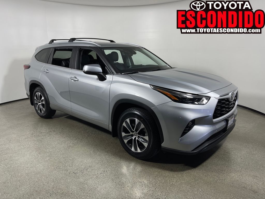2024 TOYOTA Highlander