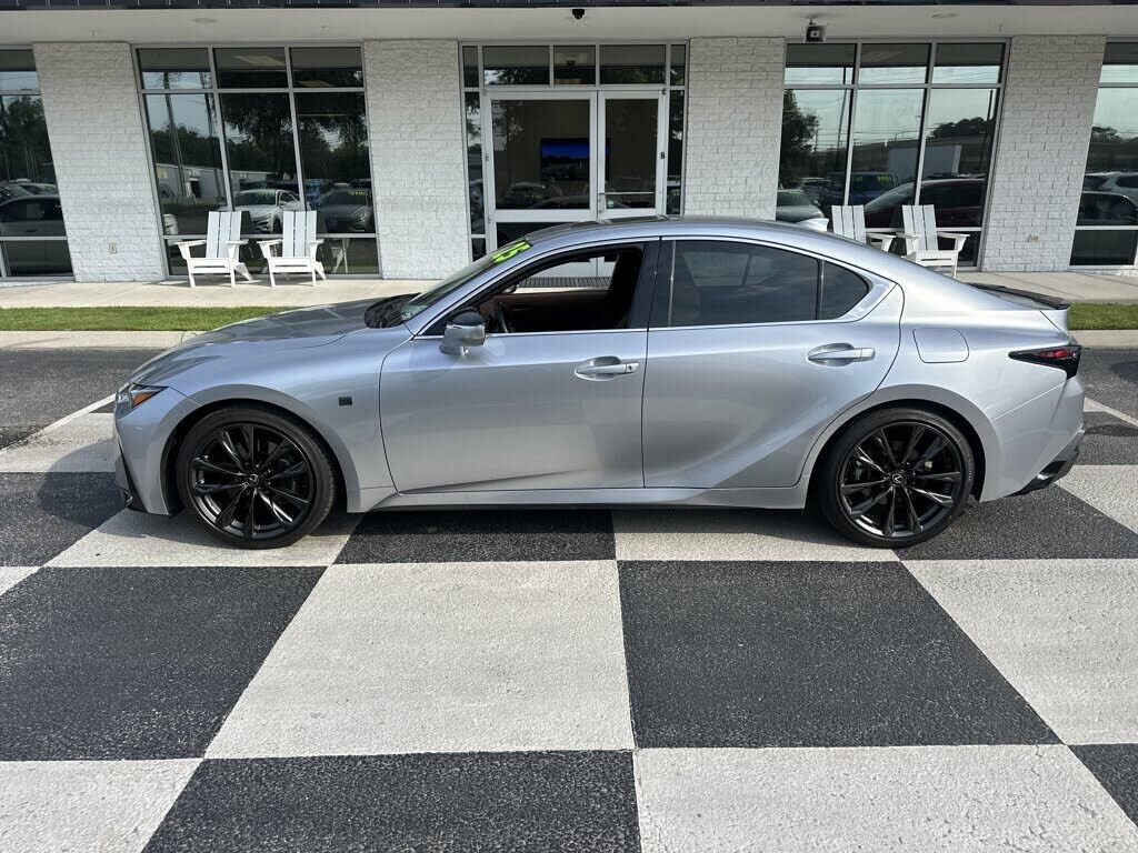 2025 LEXUS IS