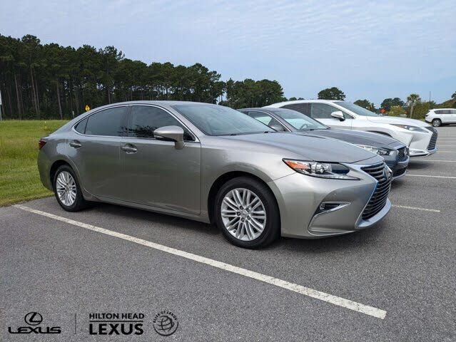 2017 LEXUS ES