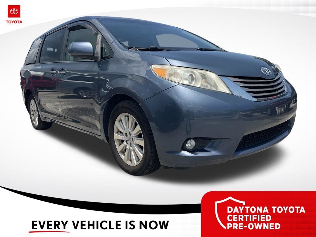 2016 TOYOTA Sienna