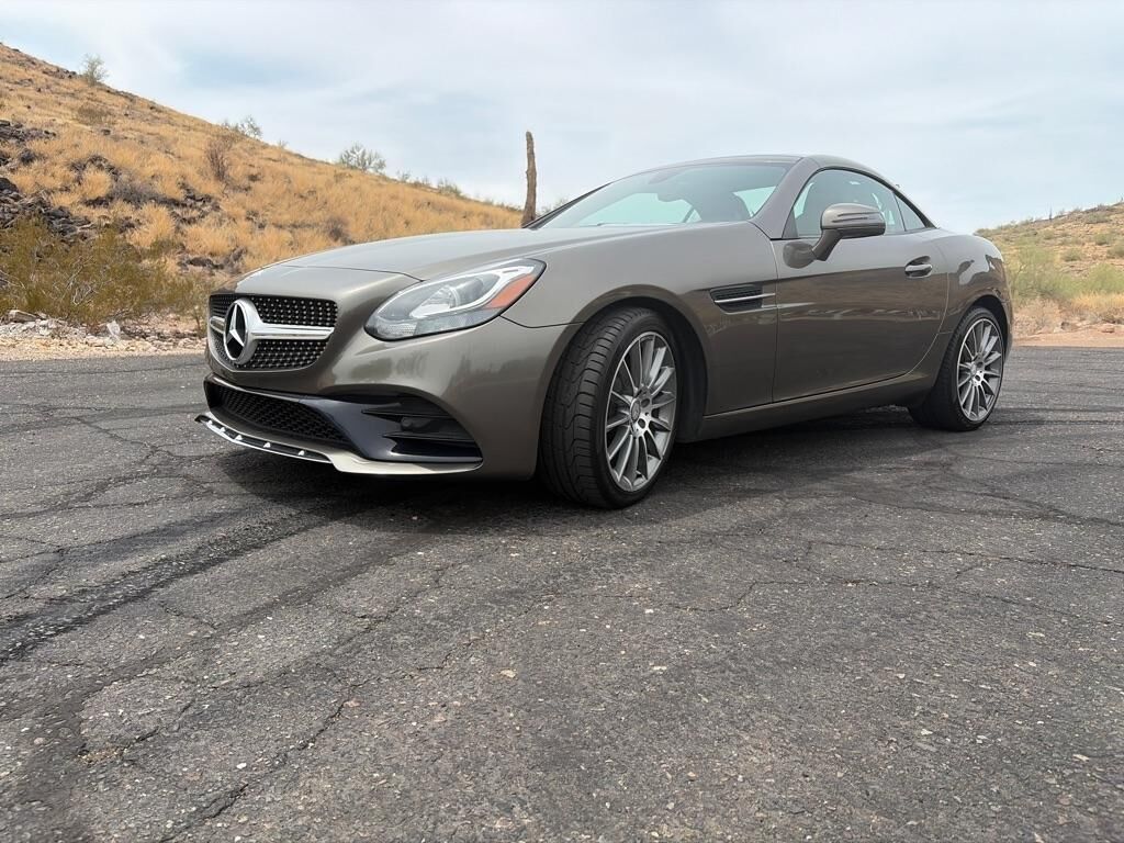 2017 MERCEDES-BENZ SLC-Class