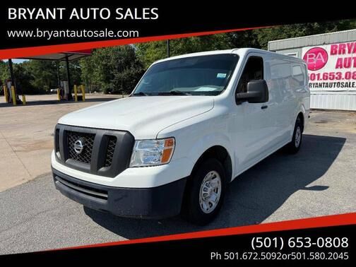 2017 NISSAN NV