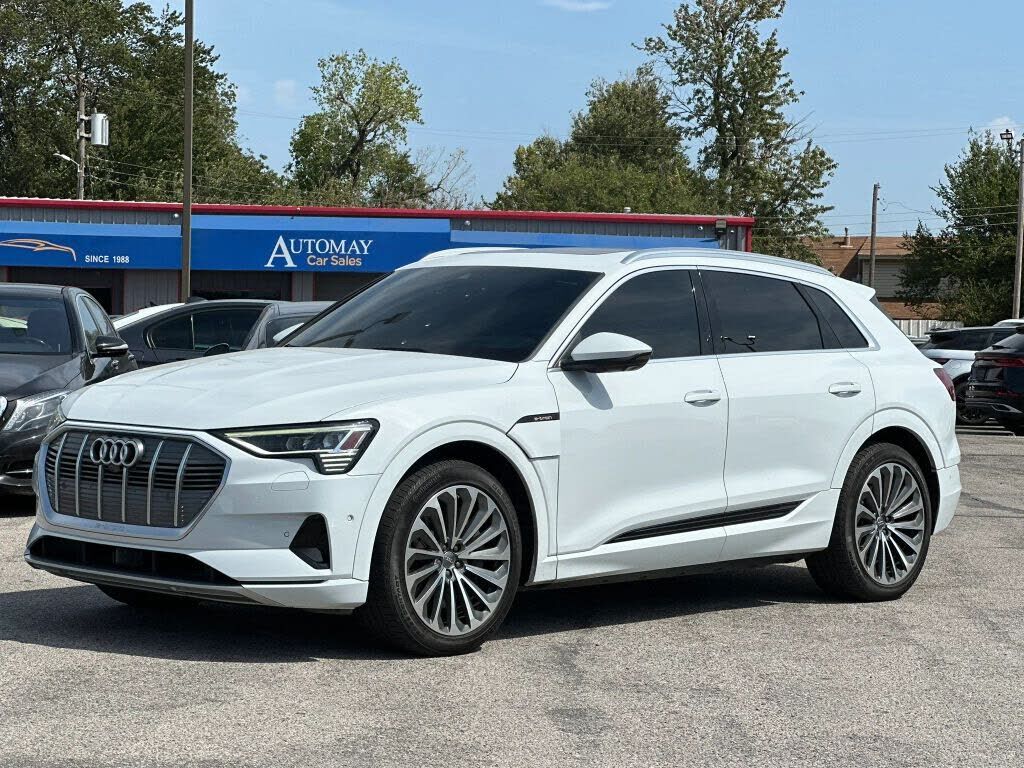 2019 AUDI e-tron