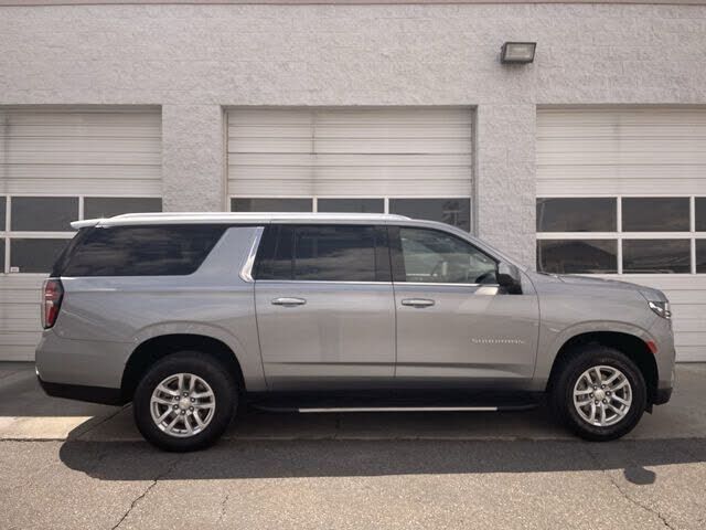 2024 CHEVROLET Suburban