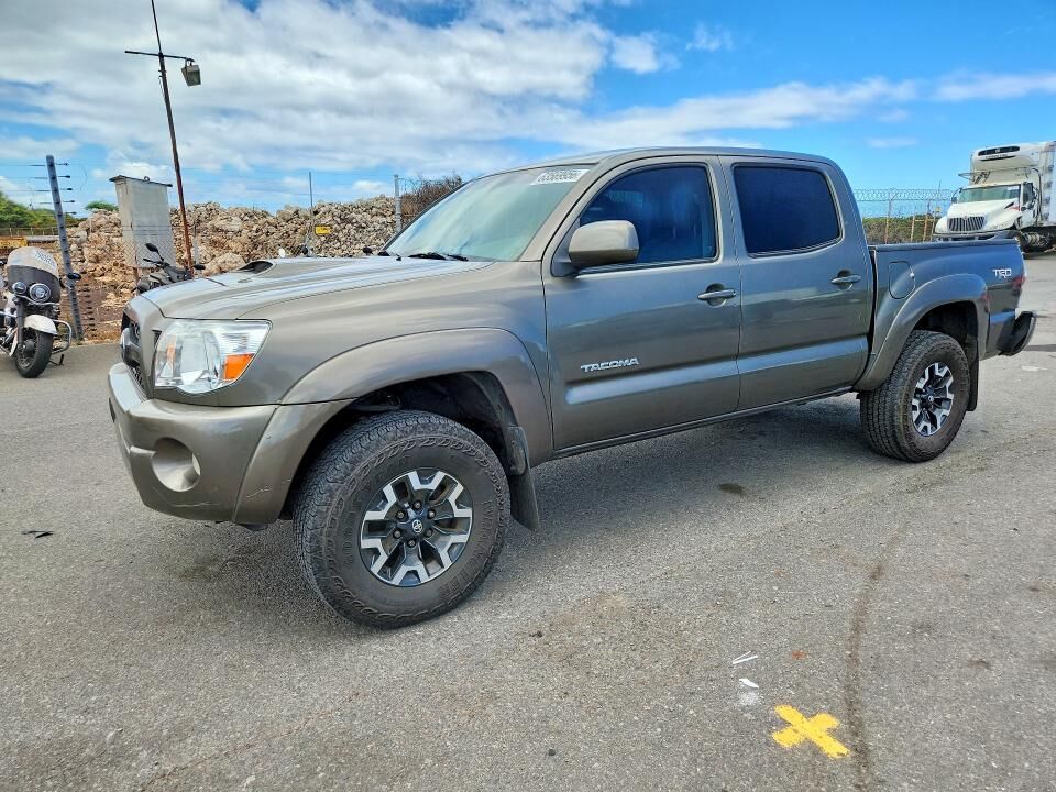 2011 TOYOTA Tacoma