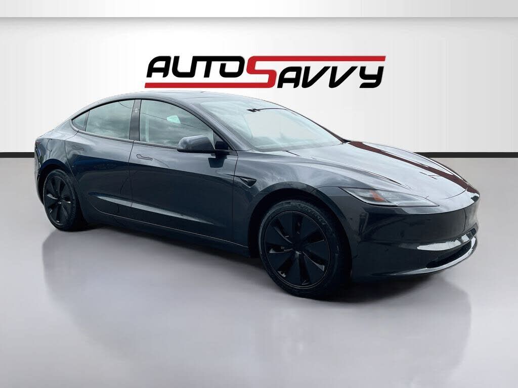 2025 TESLA Model 3