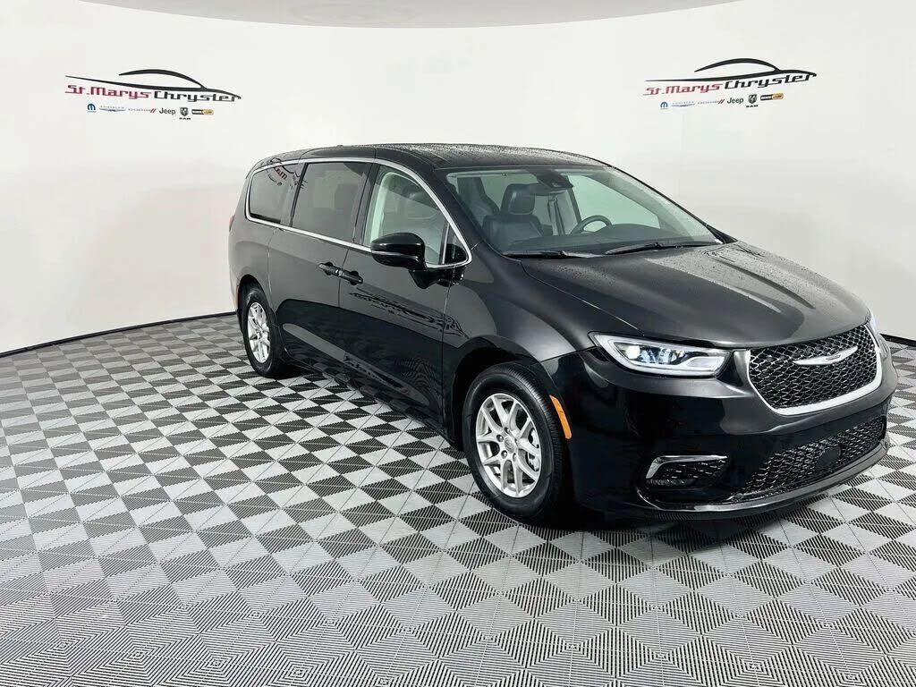 2024 CHRYSLER Pacifica