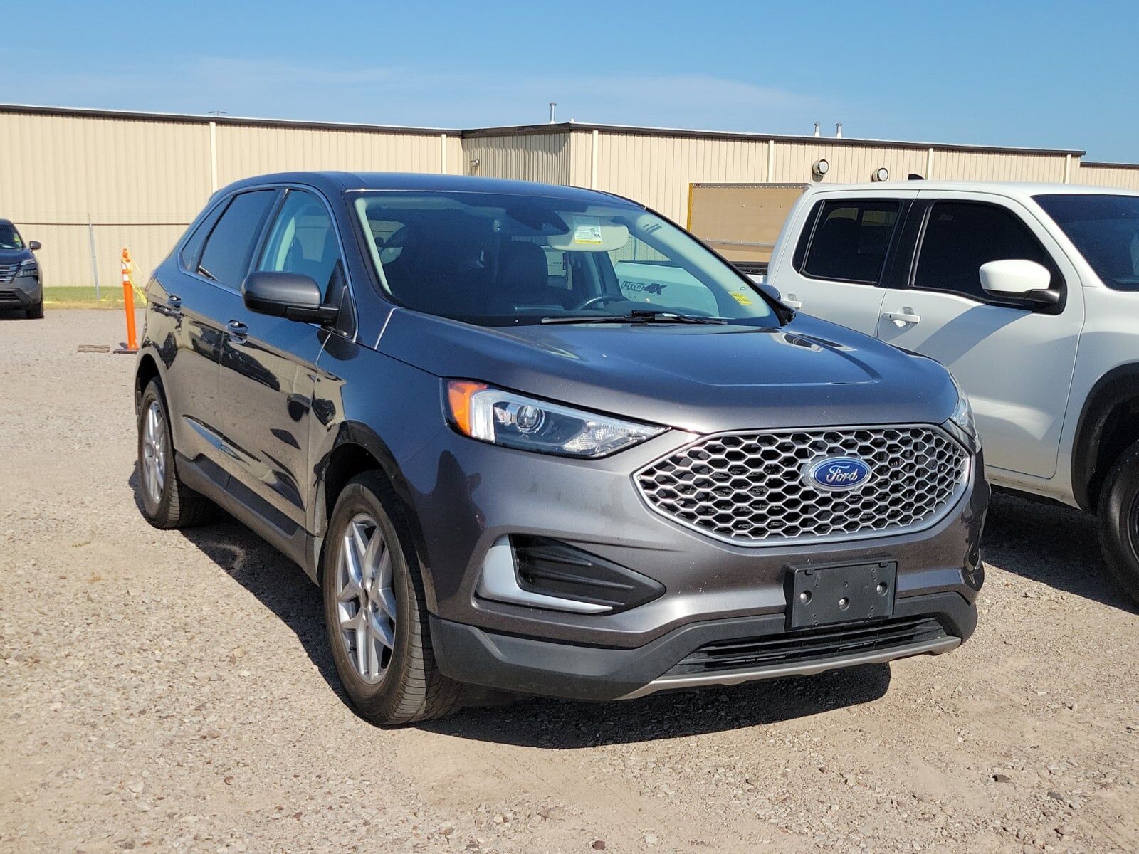 2023 FORD Edge