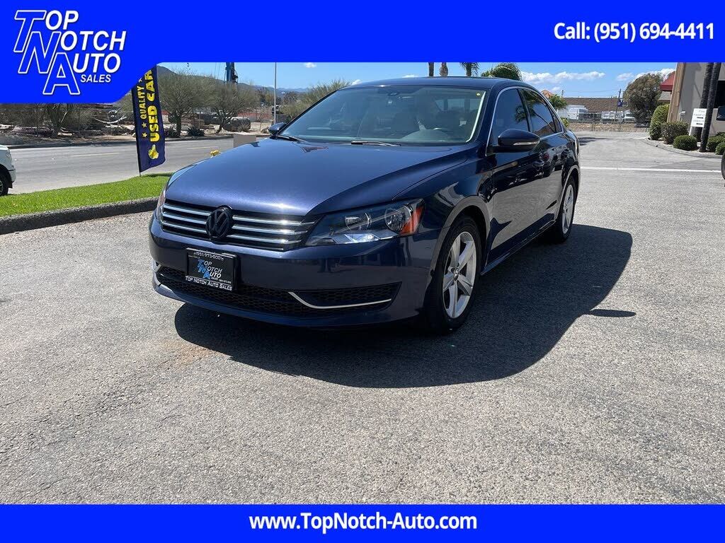 2012 VOLKSWAGEN Passat