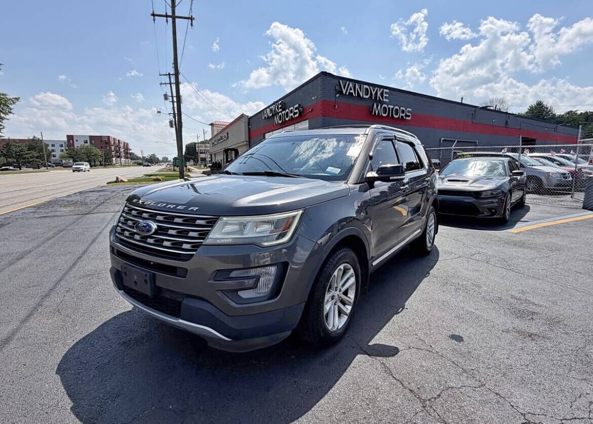 2016 FORD Explorer