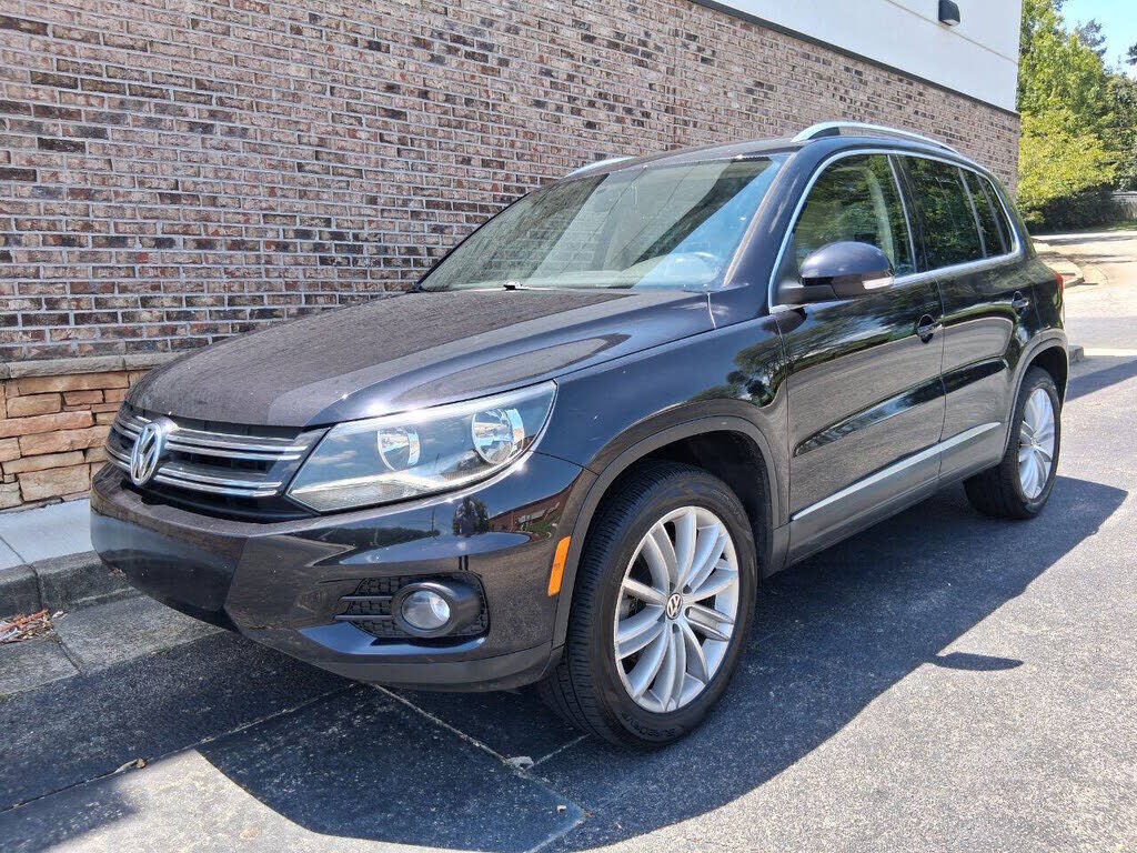 2012 VOLKSWAGEN Tiguan