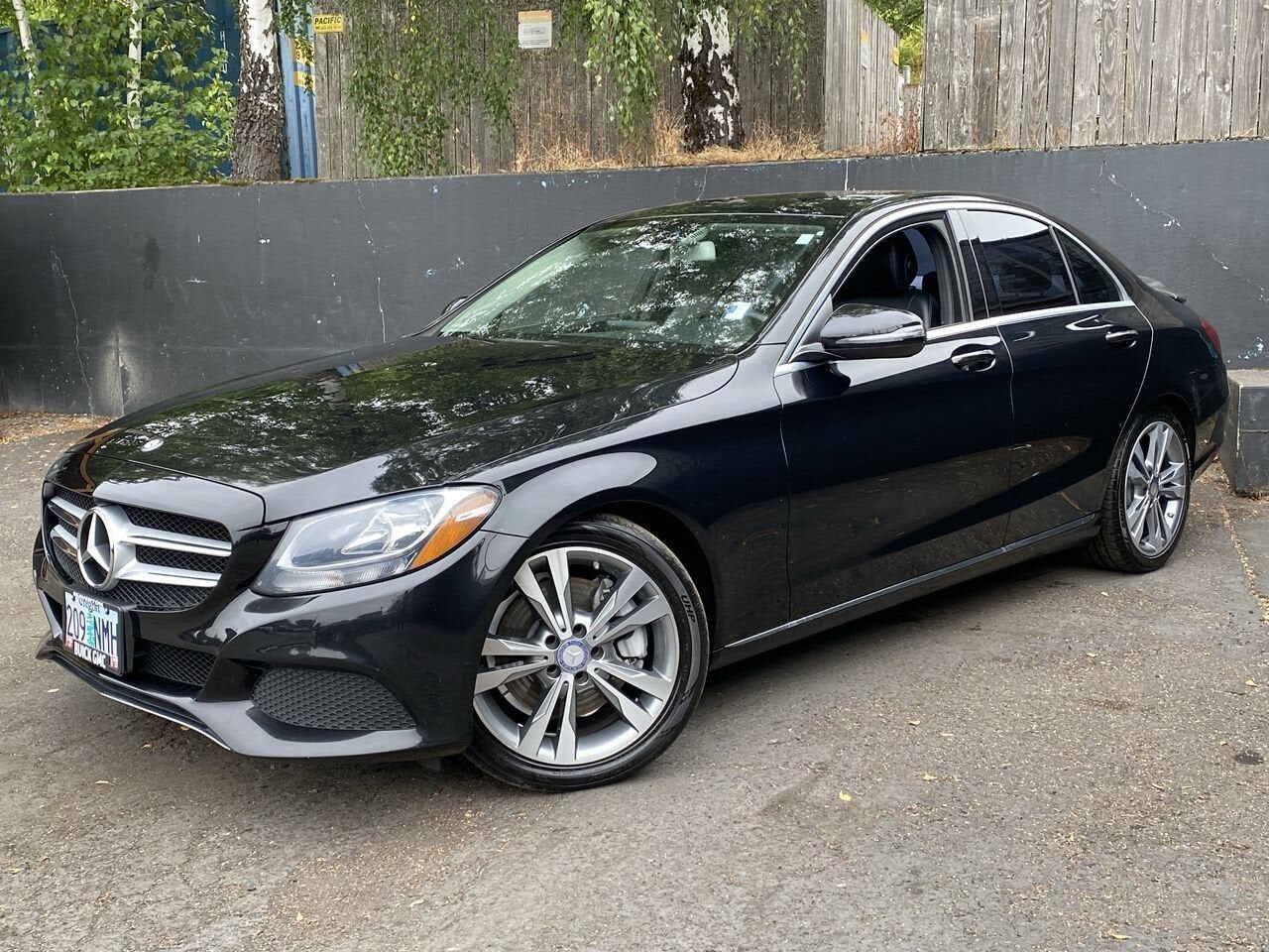 2017 MERCEDES-BENZ C-Class