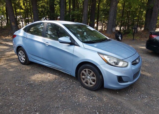 2012 HYUNDAI Accent
