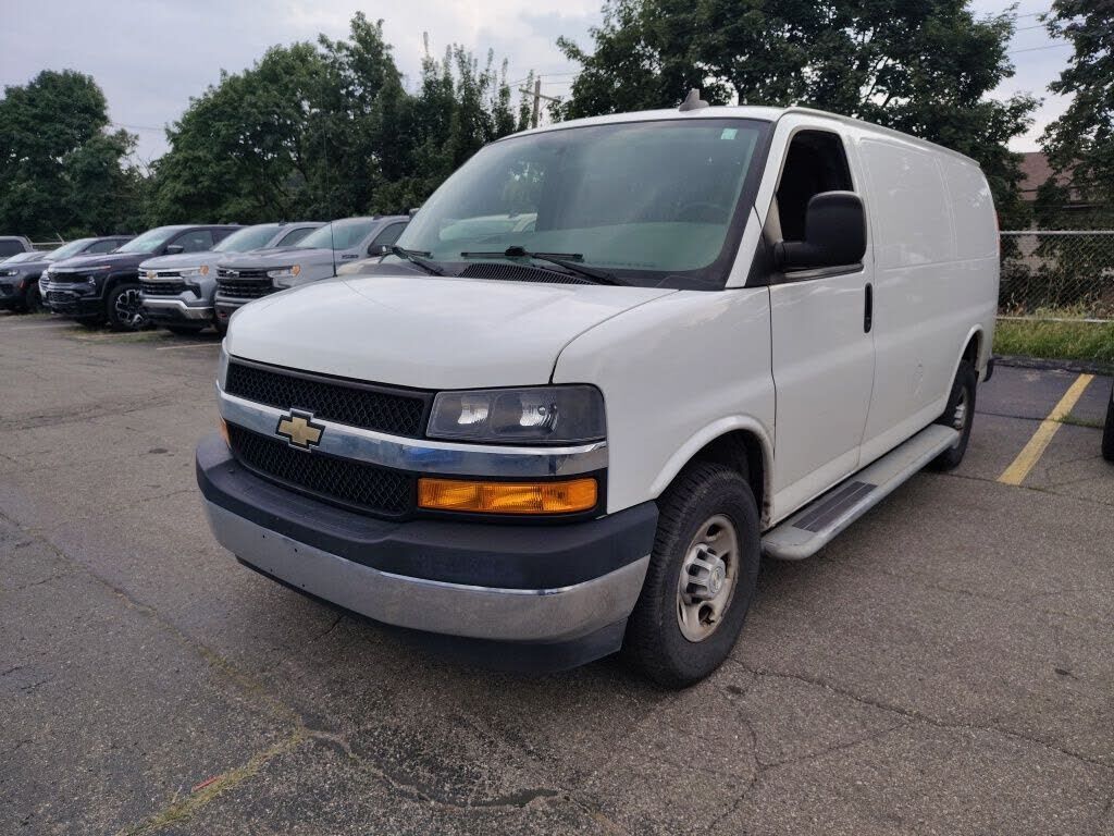 2021 CHEVROLET Express