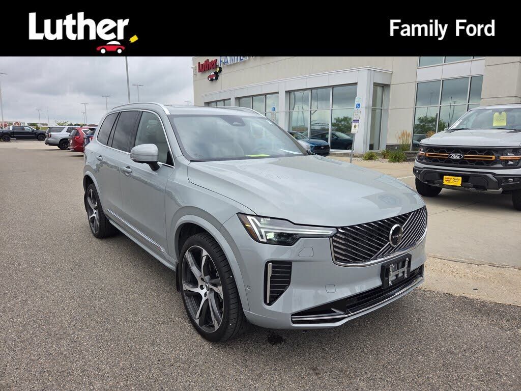 2026 VOLVO XC90