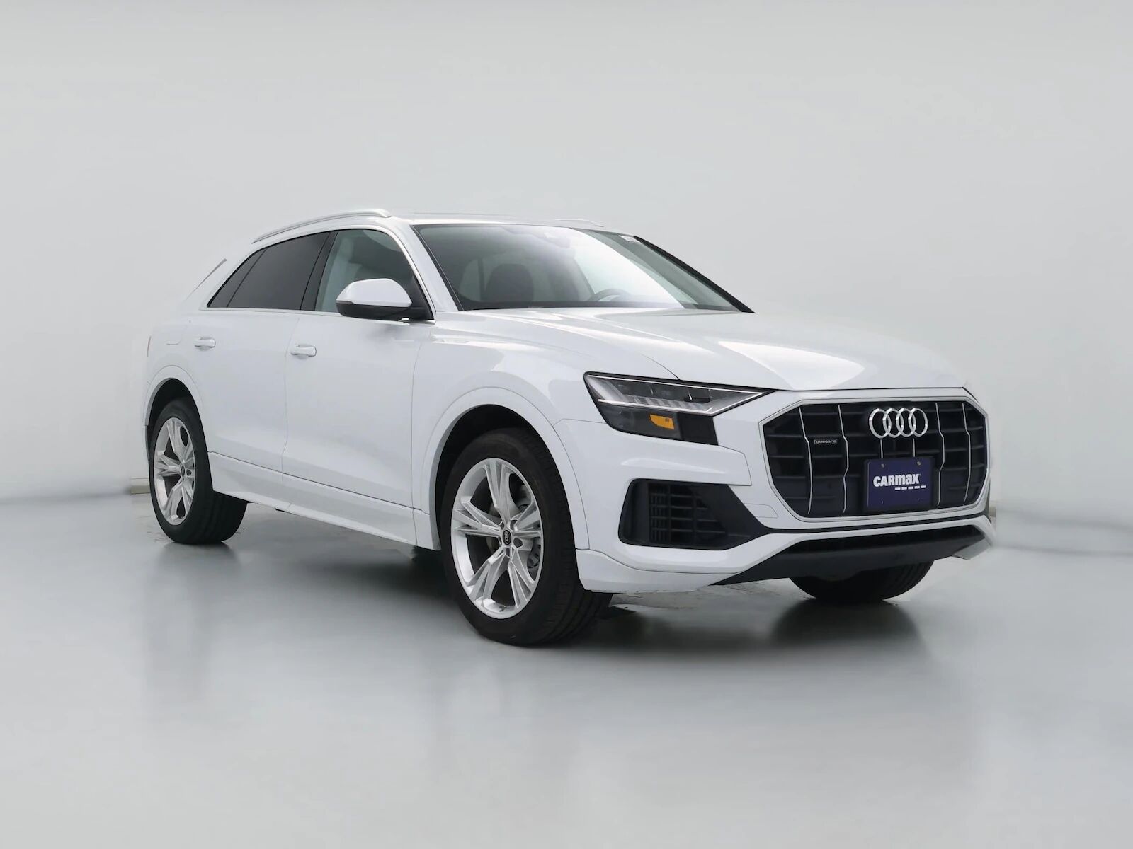 2023 AUDI Q8