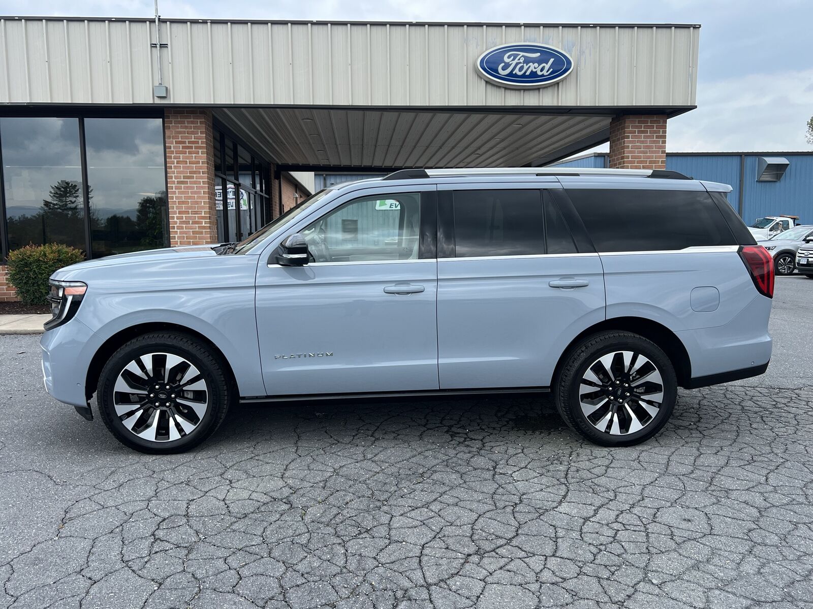 2025 FORD Expedition