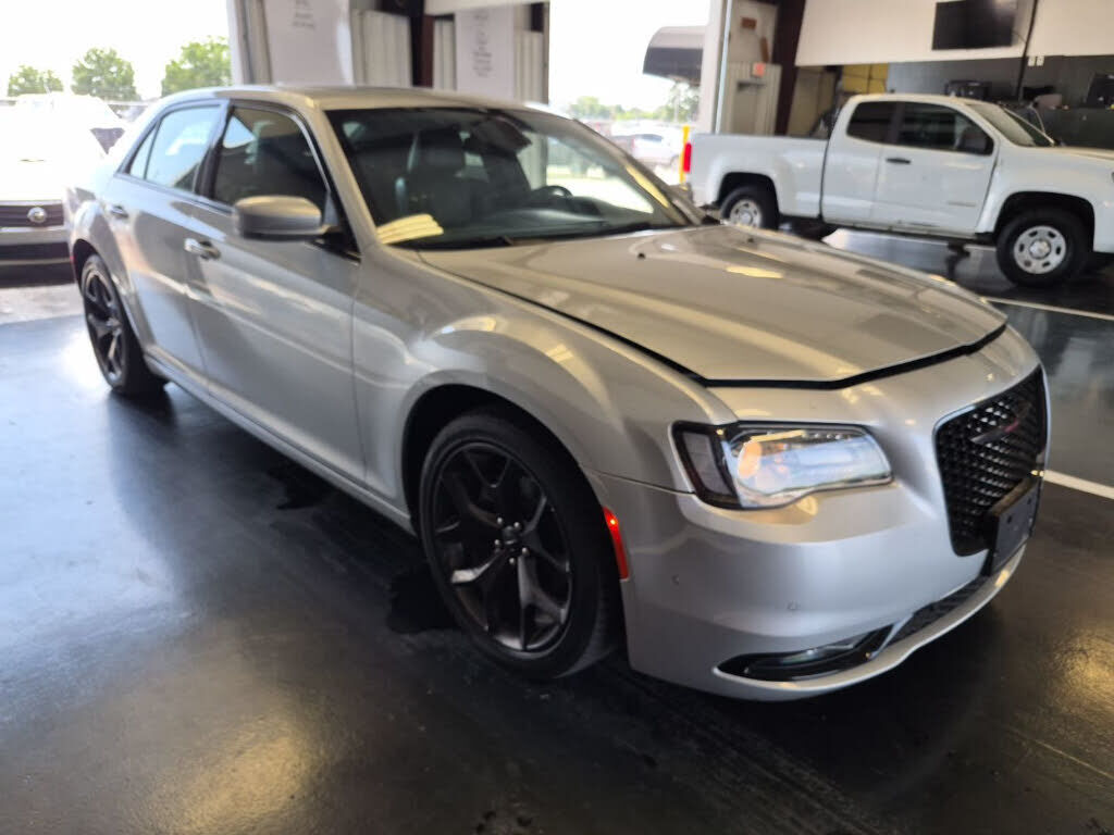 2023 CHRYSLER 300