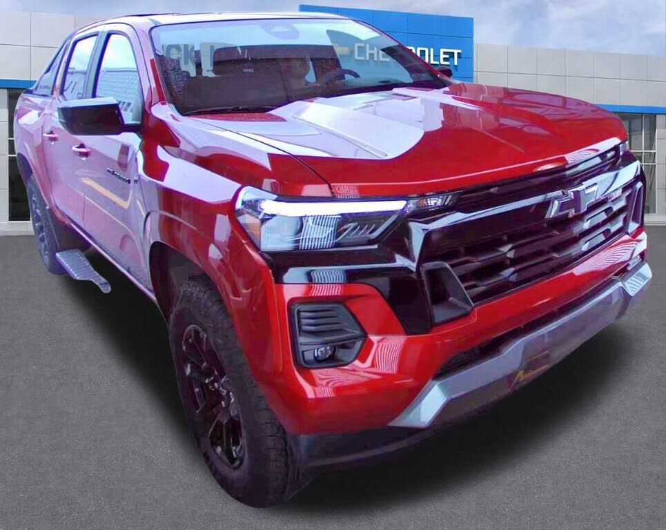 2025 CHEVROLET Colorado