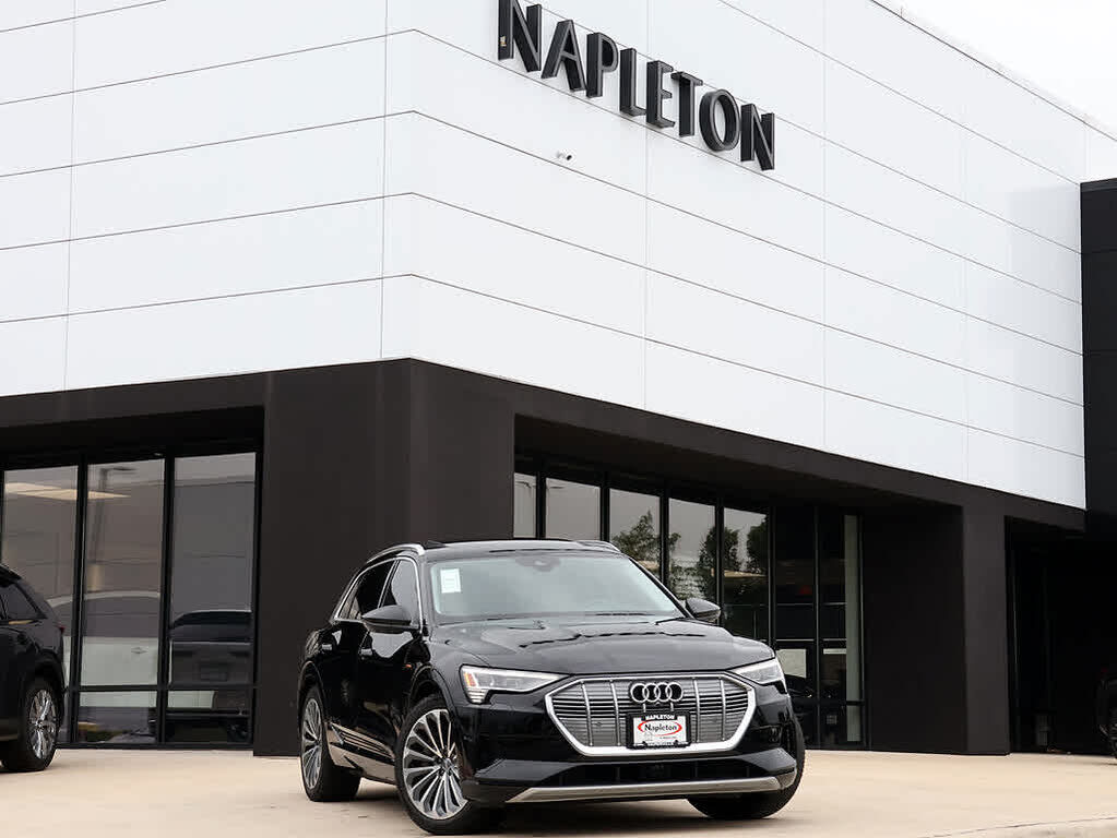 2019 AUDI e-tron