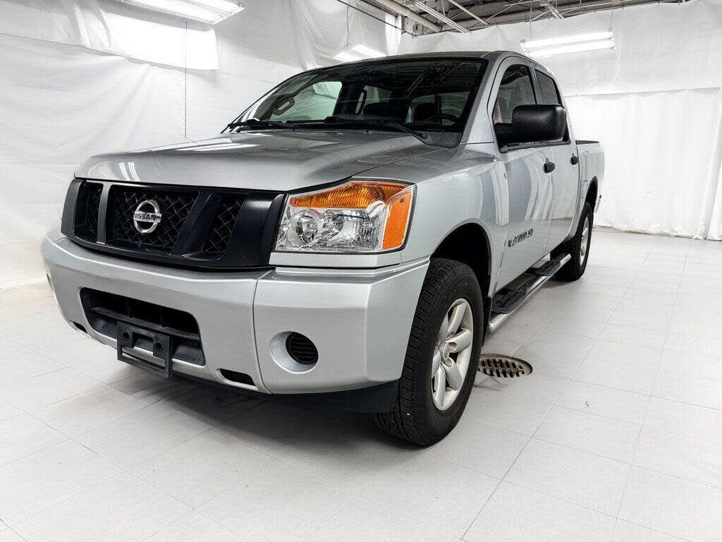 2014 NISSAN Titan