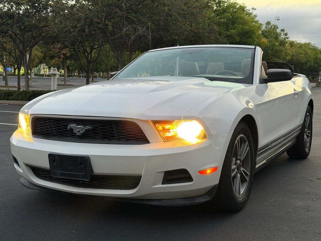 2011 FORD Mustang