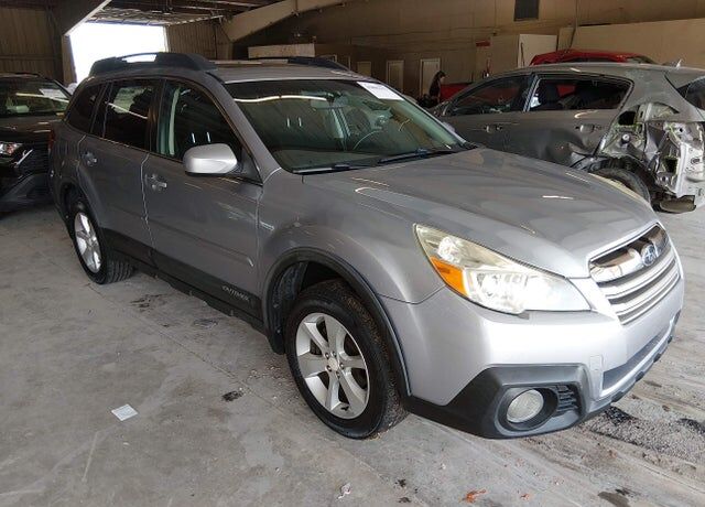 2014 SUBARU Outback