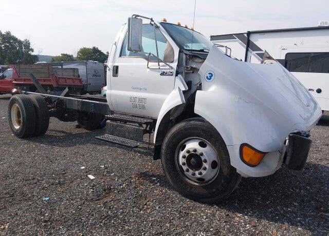 2013 FORD F-750