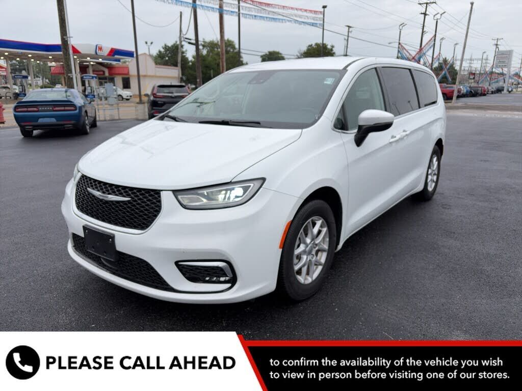 2023 CHRYSLER Pacifica