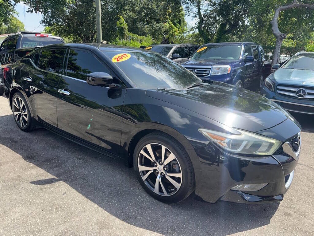 2017 NISSAN Maxima