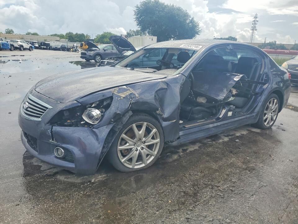 2013 INFINITI G37