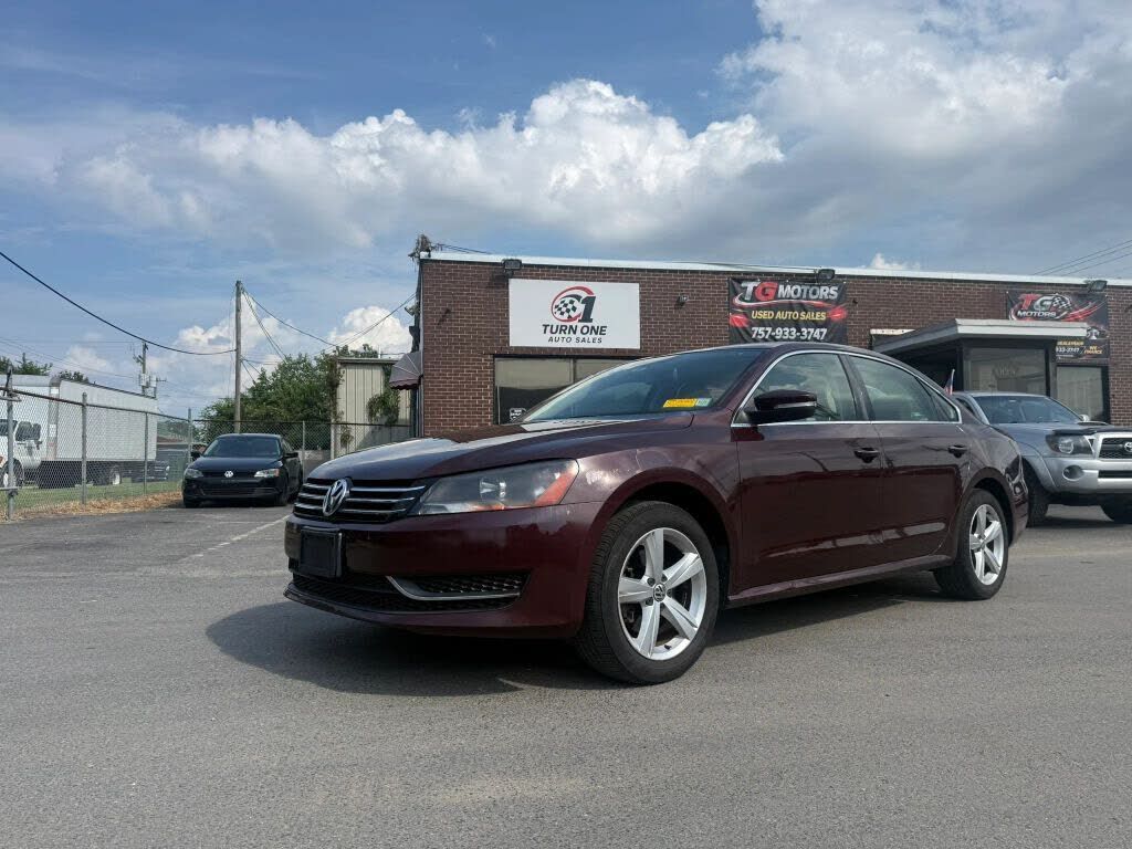 2012 VOLKSWAGEN Passat