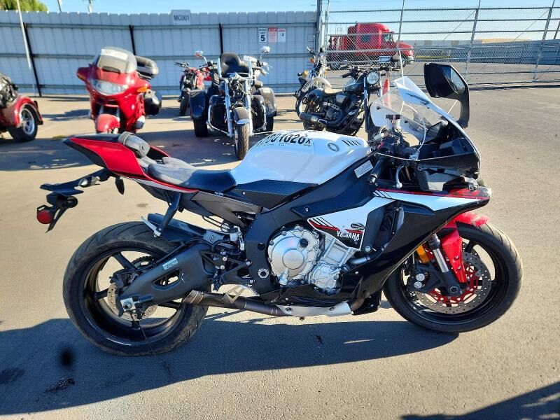 2016 YAMAHA YZF