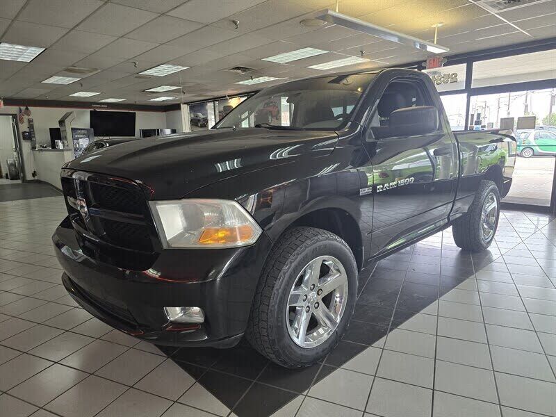 2012 DODGE Ram