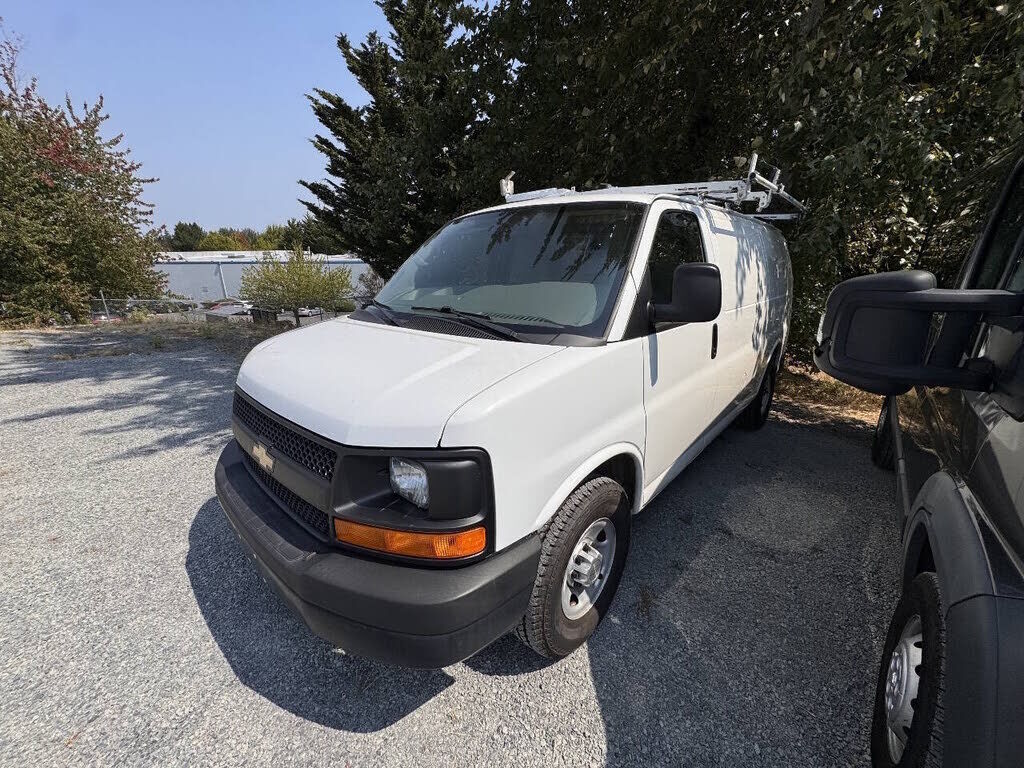 2013 CHEVROLET Express