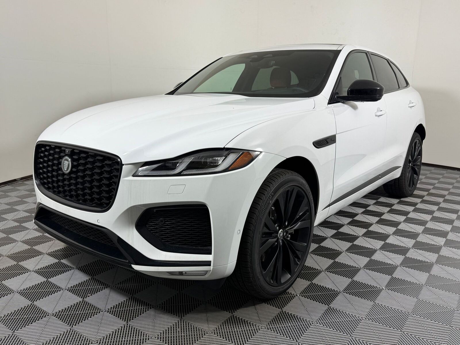 2026 JAGUAR F-Pace