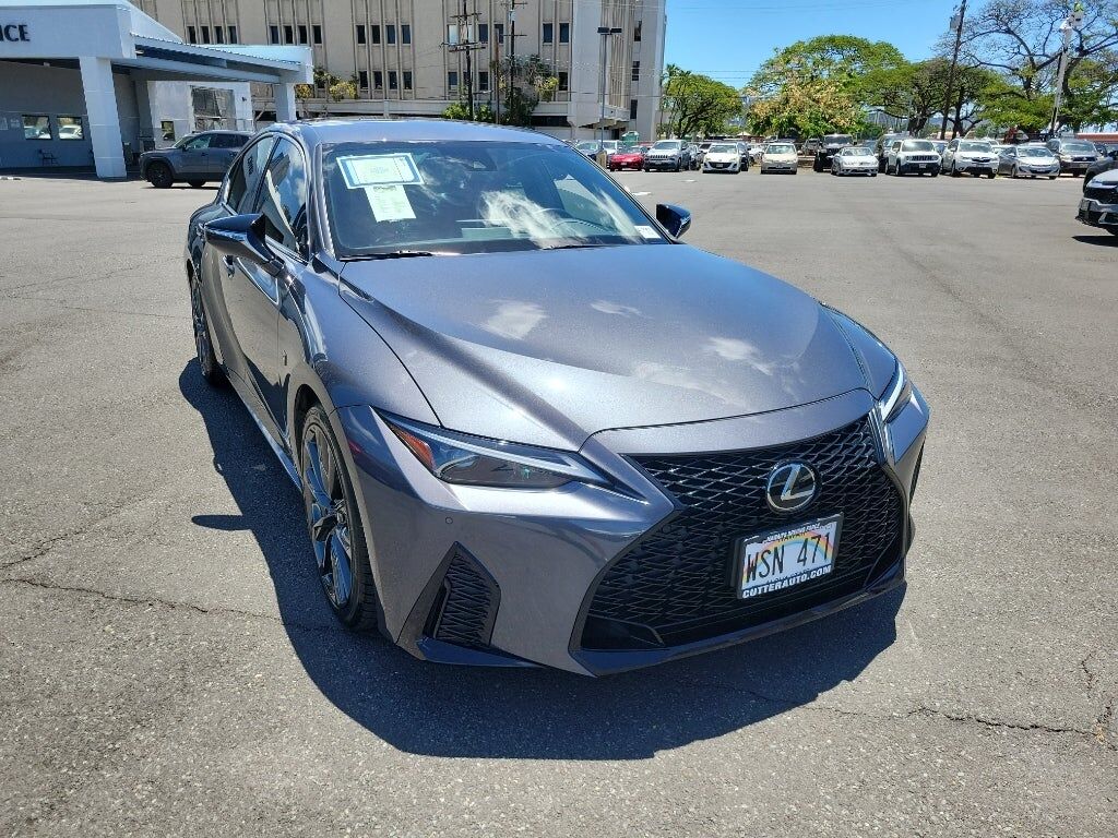 2023 LEXUS IS
