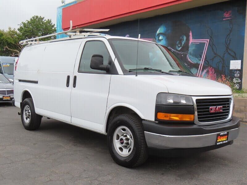2017 GMC Savana
