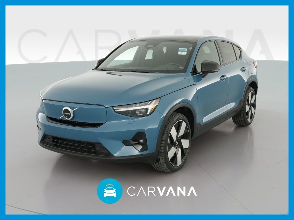 2023 VOLVO C40