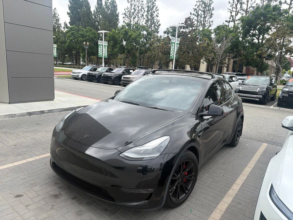 2021 TESLA Model Y