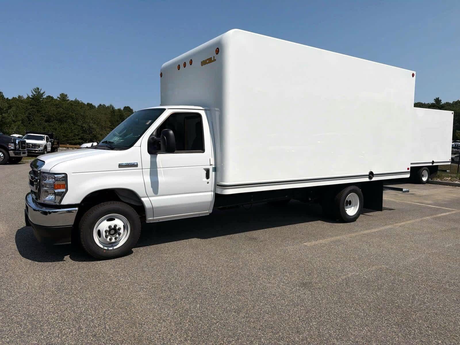 2027 FORD E-350
