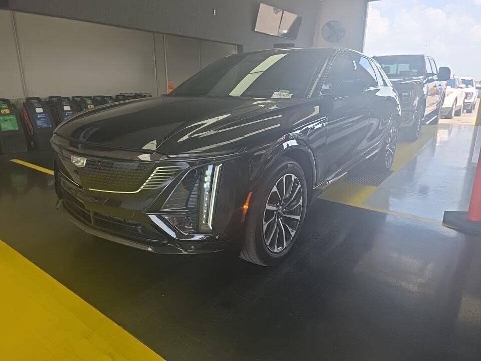 2024 CADILLAC Lyriq