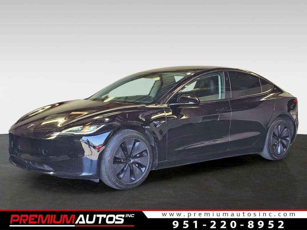 2025 TESLA Model 3