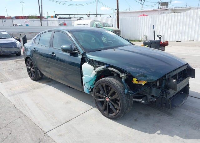 2017 JAGUAR XE