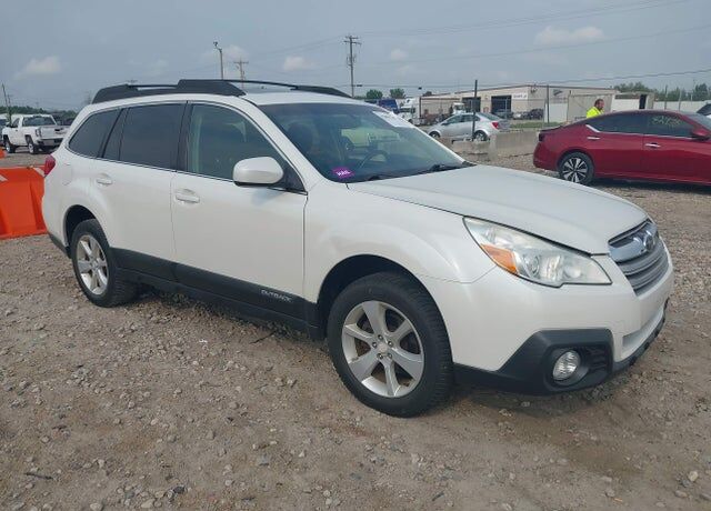 2014 SUBARU Outback