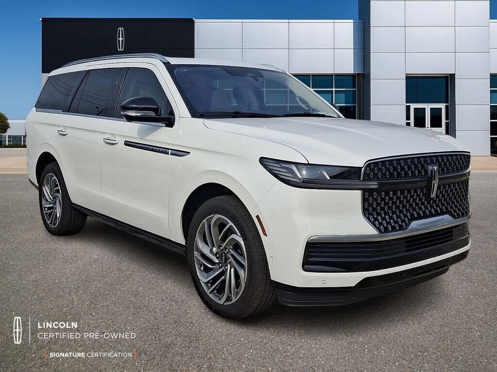 2025 LINCOLN Navigator