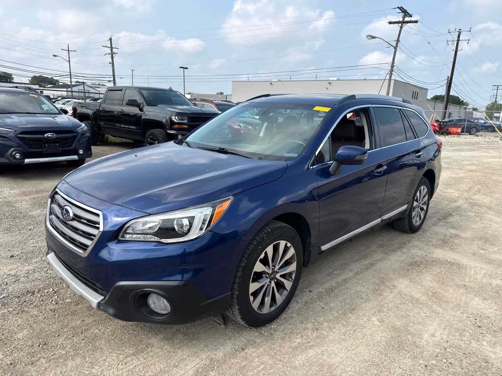 2017 SUBARU Outback